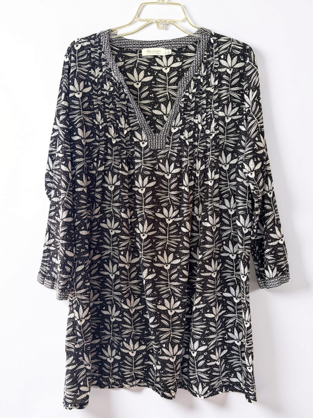 Rockflowerpaper lightweight 100% Cotton V-Neck Tunic Flower Print Size L